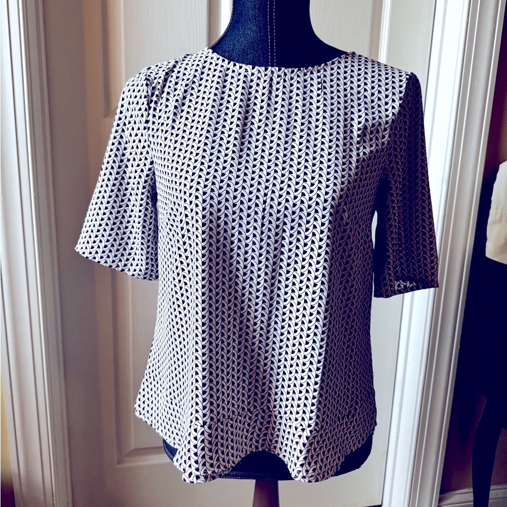 Ann Taylor Elegant Black, Red and White Patterned Women's Top Sz S